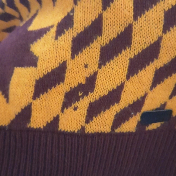 Noisy May Star Orange-Burgundy Cropped Mock Neck Sweater - Picture 6 of 6